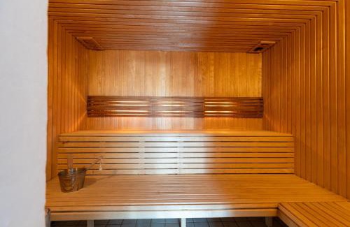 Rudkobing House | Langeland luksuslejlighed med pool og spa