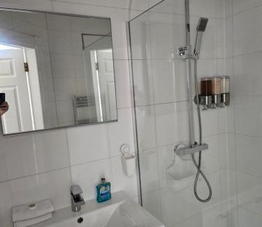 Inverkip Bed & Breakfast | Langhouse Castle Bed and Breakfast