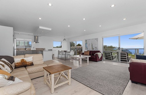 Langs Beach House | Langs Time - Langs Beach Holiday Home