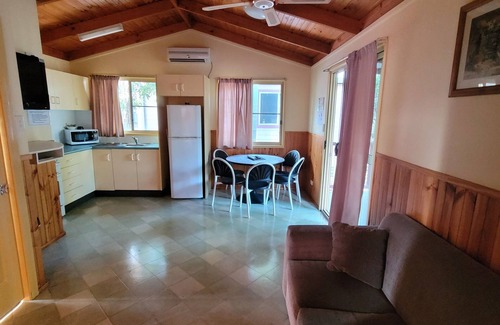 Forster House | Lani's Holiday Island - Caravan Park