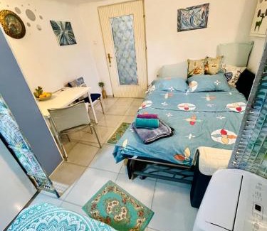 Risan House | Laniakea small apartment in shared house