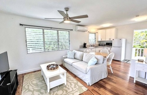 Lanikai House | Lanikai Cottage: Charming Tropical Oasis w/Private Pool & A/C, Walk to Beach