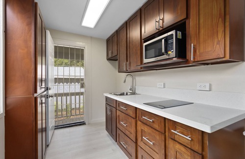 Lanikai House | Lanikai Hale - 2 cottages to rent together or separately - sleeps up to 12