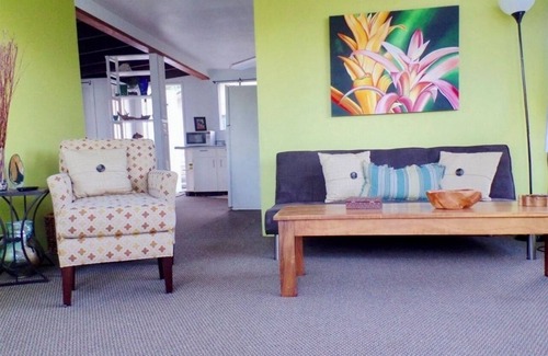 Lanikai Apartment | LANIKAI SUITE - Spacious 1-BR 1-BA; located 3 houses from famous LANIKAI Beach