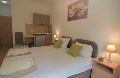 Sutomore House | LaPlam Apartments