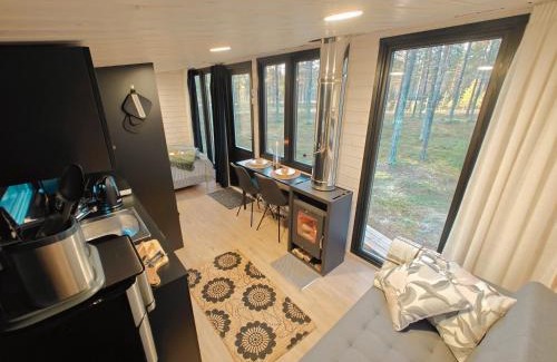 Kolari House | Lapland Riverside, Landscape Cabin, KUUKKELI, Ylläs, Tiny Home with Sauna, Fireplace, Terrace, BBQ, Wifi, Ski, Fishing, Pets OK