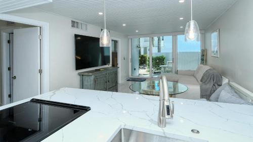 Longboat Key Apartment | LaPlaya 102E-Tropical garden view near the pool!