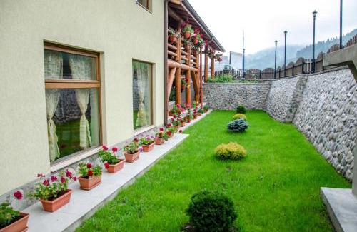 Cimpeni Bed & Breakfast | LaPociu