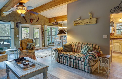 Bella Vista Cottage | Laptop-Friendly Bella Vista Cottage w/ Deck!