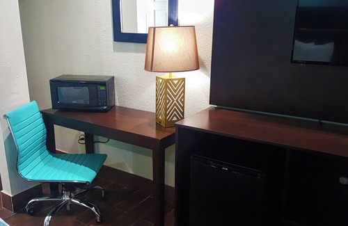 Bonanza Hotel | Laredo Hotel Inn