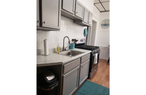 Quincy Apartment | Large 1 Bedroom Apt. with Wifi centrally located