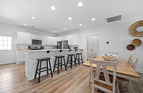 Surf Side Shores House | Large 1 Level Living in Gulf Shores, 4/3, Sleeps 8, Walk to Private Beach