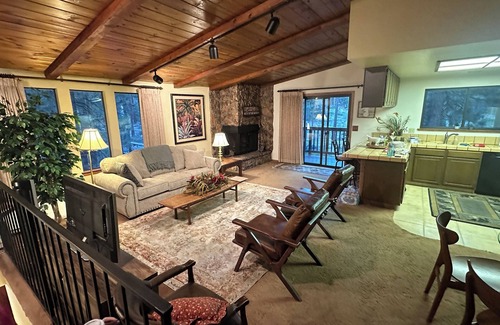 Zephyr Cove House | Large 1875 SF 2-bedroom + 2 LR with Sofa Beds townhome in Zephyr Cove with WiFi