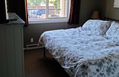 Prince George Apartment | Large 2 bedroom apt for rent close to restaurants and shopping