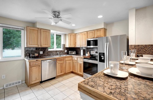 Kipling House | Large 2 bedroom home with HUGE Yard * Easy Access