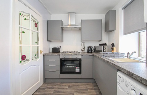 Greenock Apartment | Large 3 bed apartment in town centre