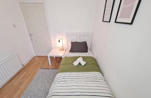 Wallsend Apartment | Large 3 Bed Flat, Free Parking