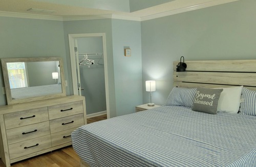 Bethlehem House | LARGE 3 BEDROOM 2 BATHS BEAUTIFUL PEACEFUL HOME
