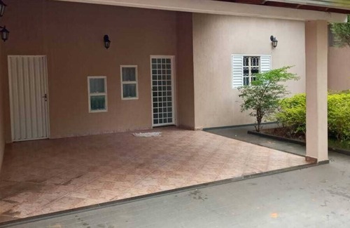 Granada House | Large 3 bedroom house, short or long term rental