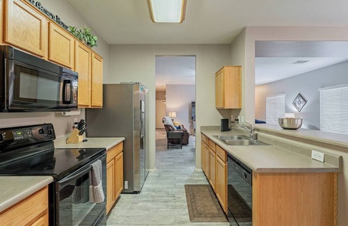 San Tan Valley House | Large 3 Bedroom Home On Golf Course W/Pool