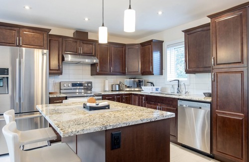 Rosemount House | Large 3bdrm Duplex in the Heart of Kitchener!