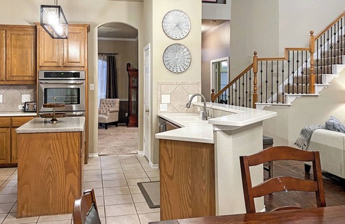 The Colony House | Large 4 Bed/3 Bath House Near All, The Colony - Frisco, Pool, Hot Tub Sleep 1-12