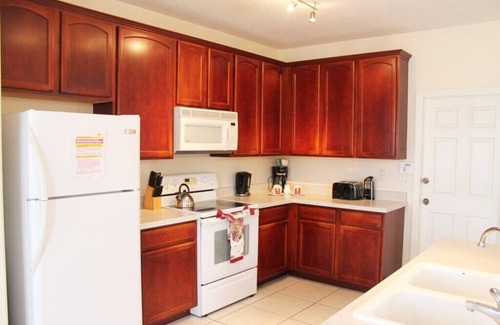 Sunset Ridge House | Large 4 Bed Home On Gated Community