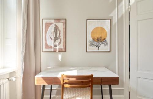 Copenhagen City Centre Apartment | Large 4 bedroom with Balcony & Bathtub in CPH City