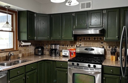 Ocean Acres House | LARGE 5 BEDROOM HOME MINUTES FROM LBI