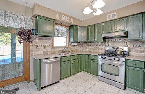 Ocean Acres House | LARGE 5 BEDROOM HOME MINUTES FROM LBI