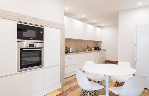 Santo Antonio Apartment | Large 5 Bedroom Apartment with Jacuzzi