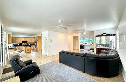 Camarillo House | Large 5-Bedroom Home, near Beach, Mountain Views