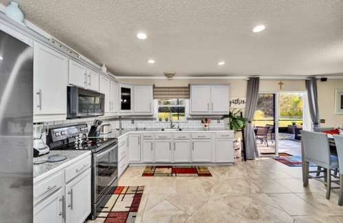 Kissimmee Villa | Large 5 Bedroom Property Close to All The Attractions