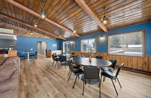 Siren Cabin | Large 7-bedroom cabin with beautiful views in welcoming Siren, Wi.