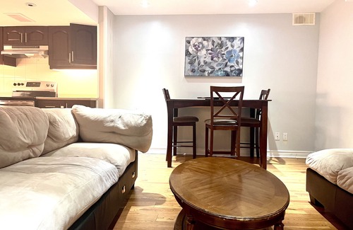 Brampton Apartment | Large and cozy 2 bedroom bast apt