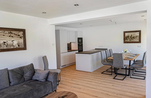 Muhlthal Apartment | Large apartment combination near the ski lift