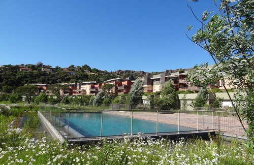 Agay Apartment | Large apartment for 6 people, swimming pool, park, beach 200m away