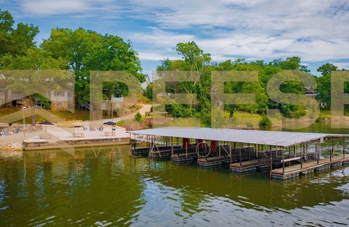 Lake Ozark House | Large Beach Cabin, Private/Shared Beach Family Cabin