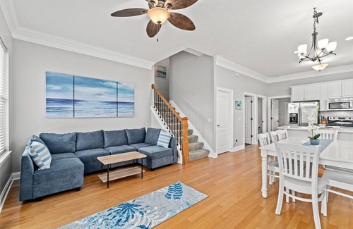 Holiday Beach House | Large Beach House w/Private Heated Pool, 5 Minute Walk to Beach & Restaurants!