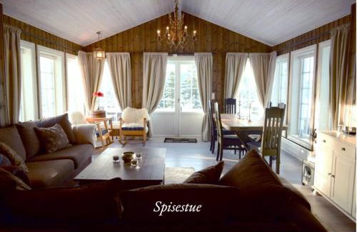 Gala House | Large, beautiful cabin, sauna, view of Gålåvannet