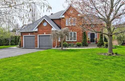 Port Hope House | Large bright home in Port Hope, commuting distance to GTA, Oshawa, Peterborough