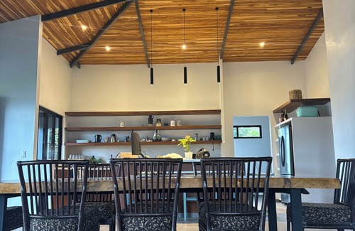 Arenal Villa | Large comfortable villa #1 view of Lake Arenal, close to volcano Arenal