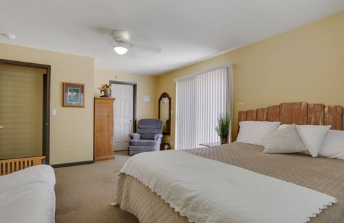 Miramonte Cabin | Large Cabin Home 10 Miles to Sequoia Kings Nat'l Park