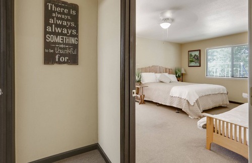 Miramonte Cabin | Large Cabin Home 10 Miles to Sequoia Kings Nat'l Park