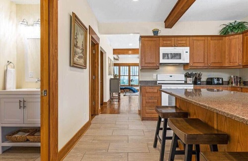 Kendall House | Large Cabin w. Hiking Trail & Private Lake Access