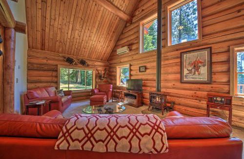 Sagle House | Large Cabin with Fire Pit and Grill on 34 Acres!
