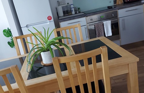 Sheffield Apartment | Large Centrally Located 2bed Apartment