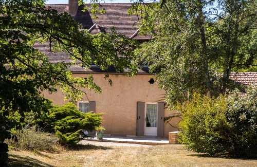 Pezuls House | Large character house with many spaces