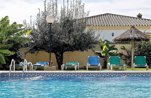 Campano House | Large community pool, beautiful outdoor kitchen with grill, private garden with garden furniture - Casa Marin 5 -