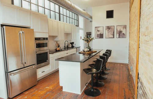 Heartside Condo | Large Condo in the heart of GR